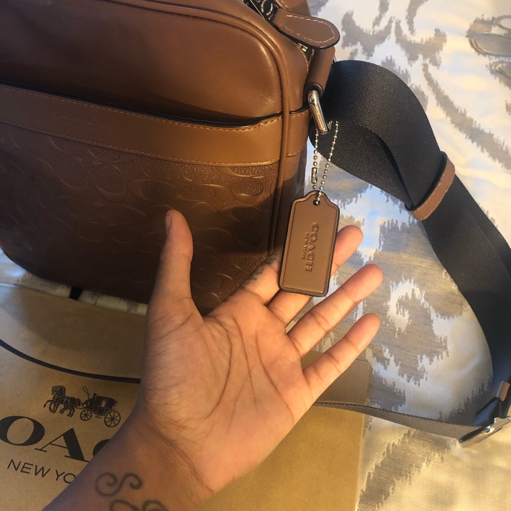 The All Brown “Saddle” COACH bag FOR MEN !!! - Picture 2 of 5